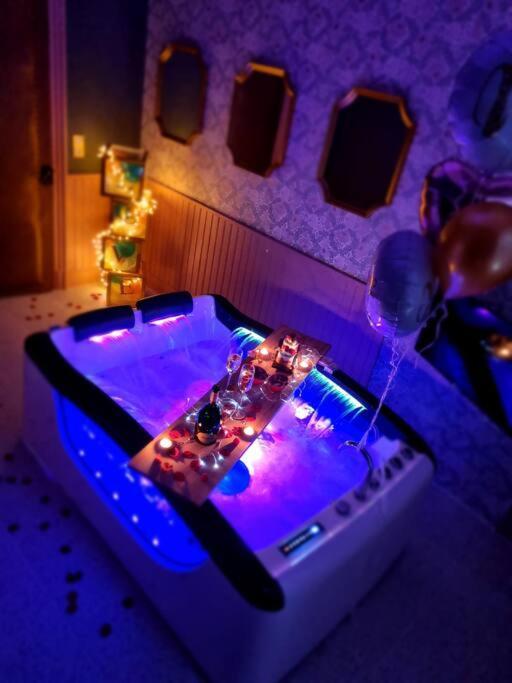 מולהאוס Royal Room Jacuzzi Haut De Gamme Centre Ville מראה חיצוני תמונה