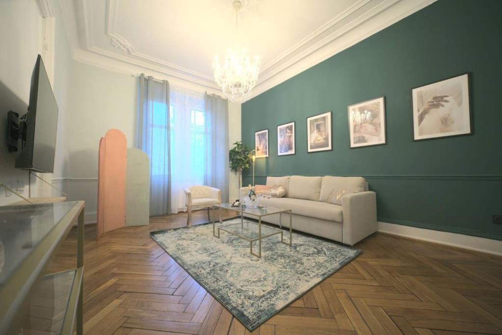 מולהאוס Royal Room Jacuzzi Haut De Gamme Centre Ville מראה חיצוני תמונה