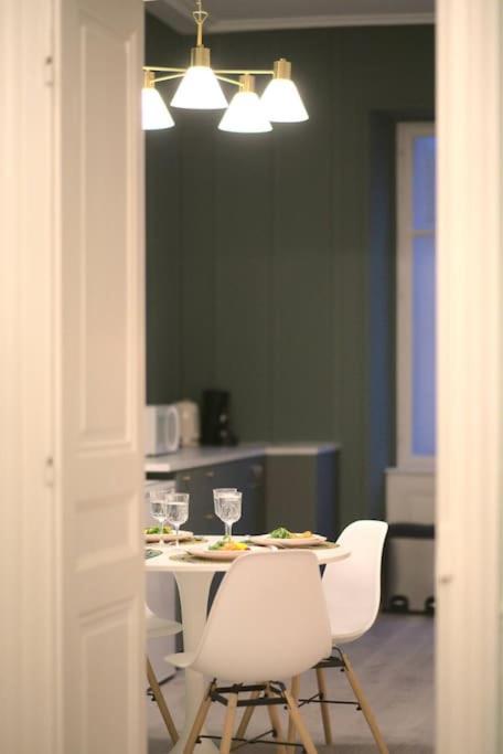 מולהאוס Royal Room Jacuzzi Haut De Gamme Centre Ville מראה חיצוני תמונה