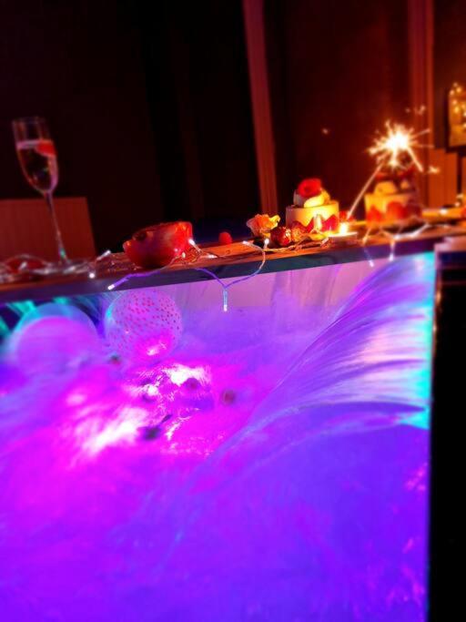 מולהאוס Royal Room Jacuzzi Haut De Gamme Centre Ville מראה חיצוני תמונה