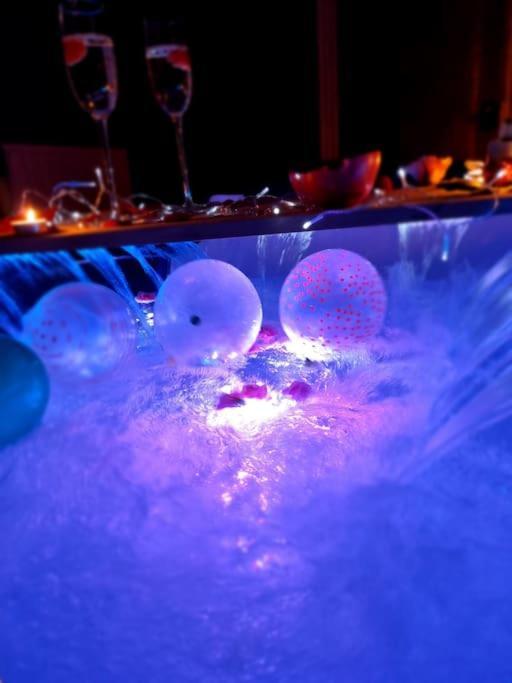 מולהאוס Royal Room Jacuzzi Haut De Gamme Centre Ville מראה חיצוני תמונה